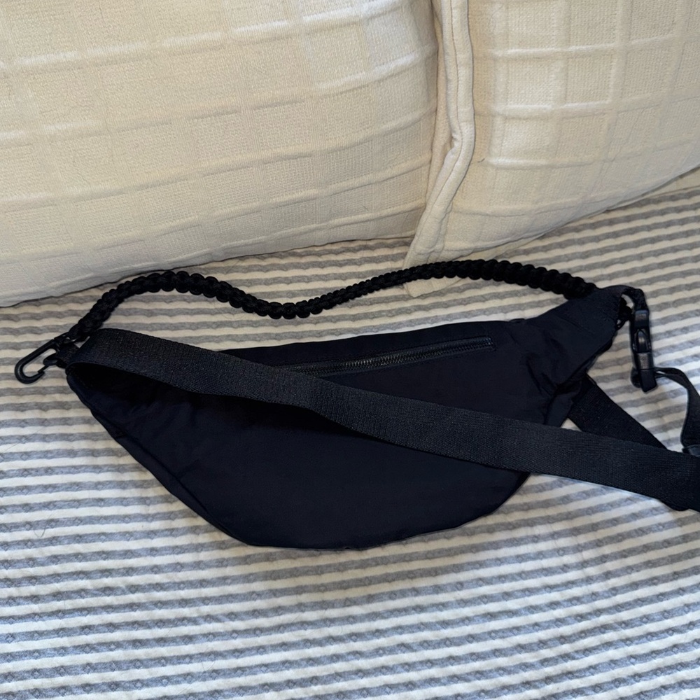 BEIS Sport Pack in Black - Picture 3 of 3